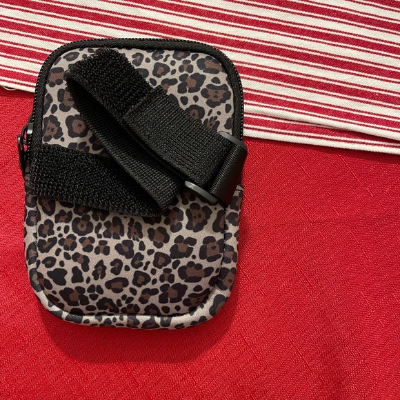 TUMBLER POUCH LEOPARD PRINT WALLET, PHONE CASE, MAKEUP, or SANITIZER HOLDER - Picture 3 of 7